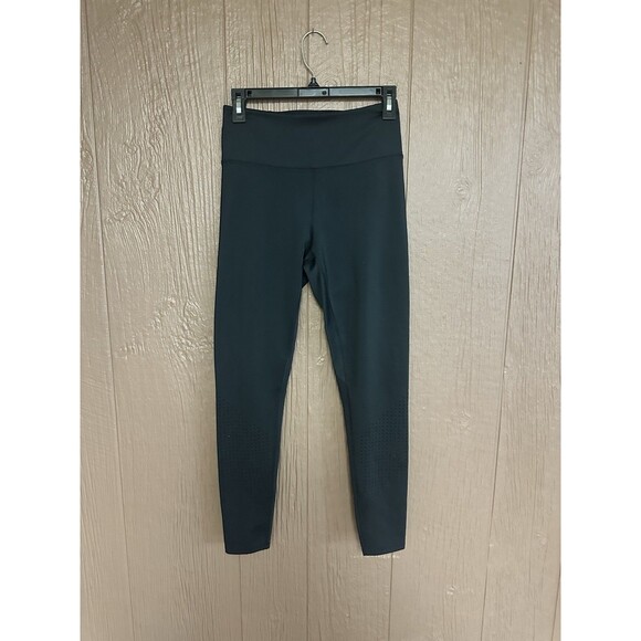 The North Face Black Leggings Athletic Hiking Workout Size Medium Pocket Design‎ - Picture 1 of 6